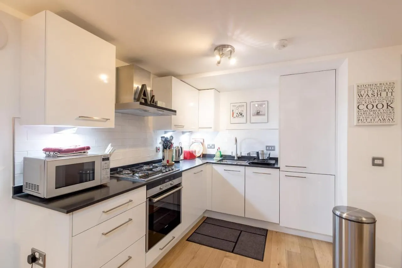 429 - New Town Hide Away With Parking Apartment Edinburgh