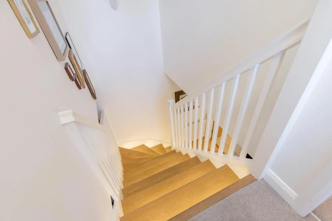 429 - New Town Hide Away With Parking Apartment Edinburgh
