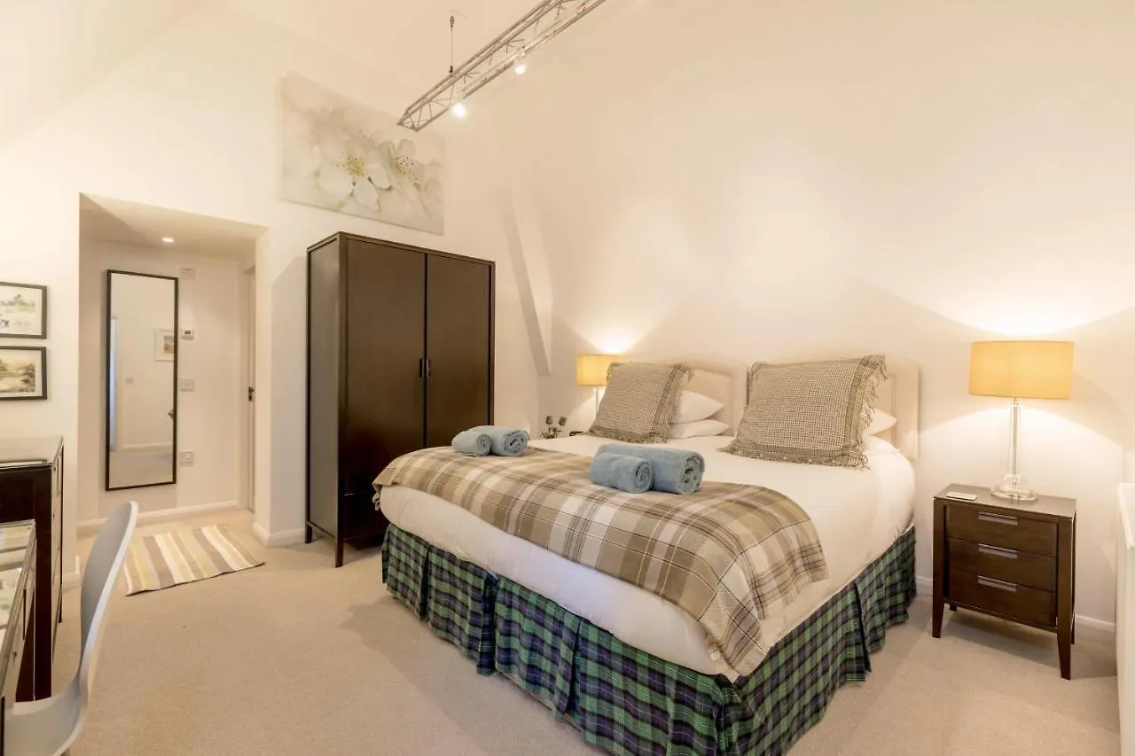429 - New Town Hide Away With Parking Apartment Edinburgh