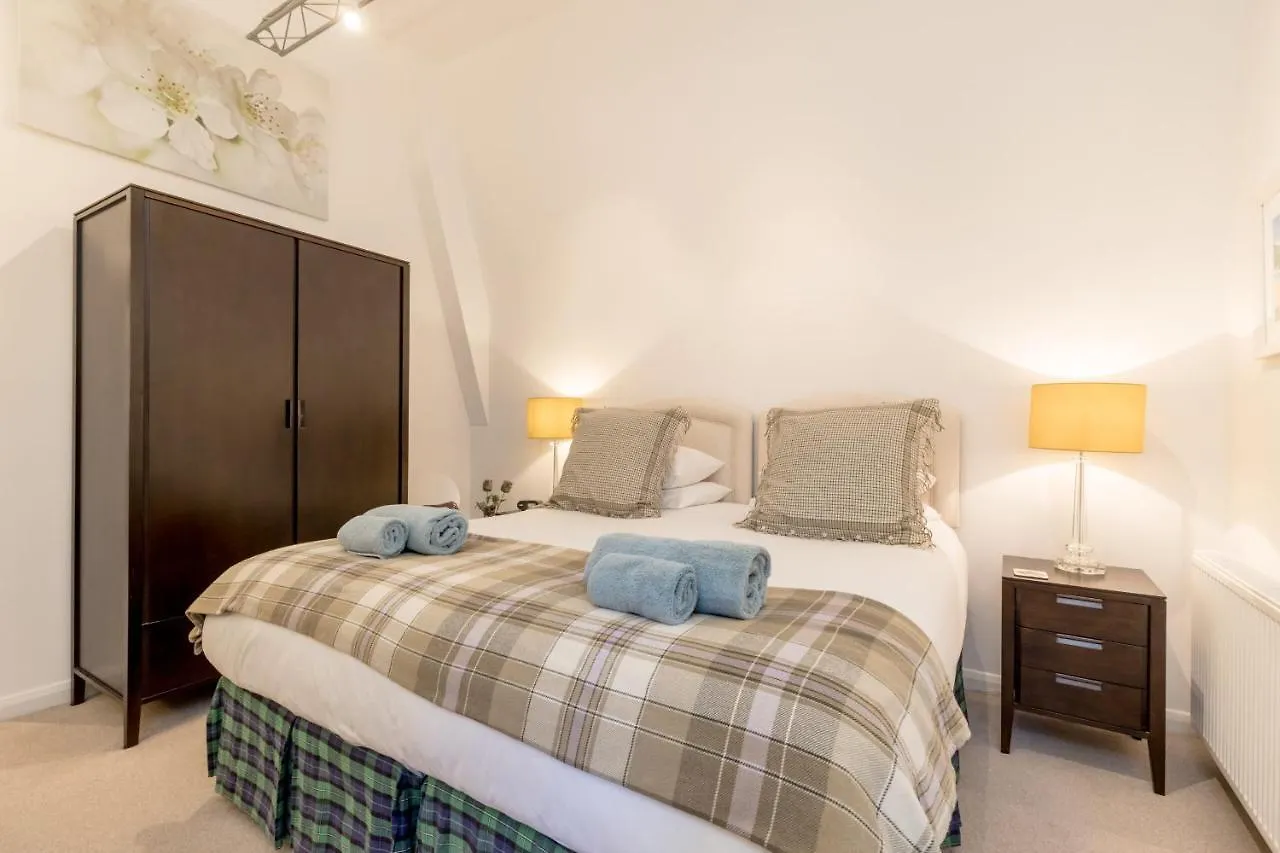 429 - New Town Hide Away With Parking Apartment Edinburgh