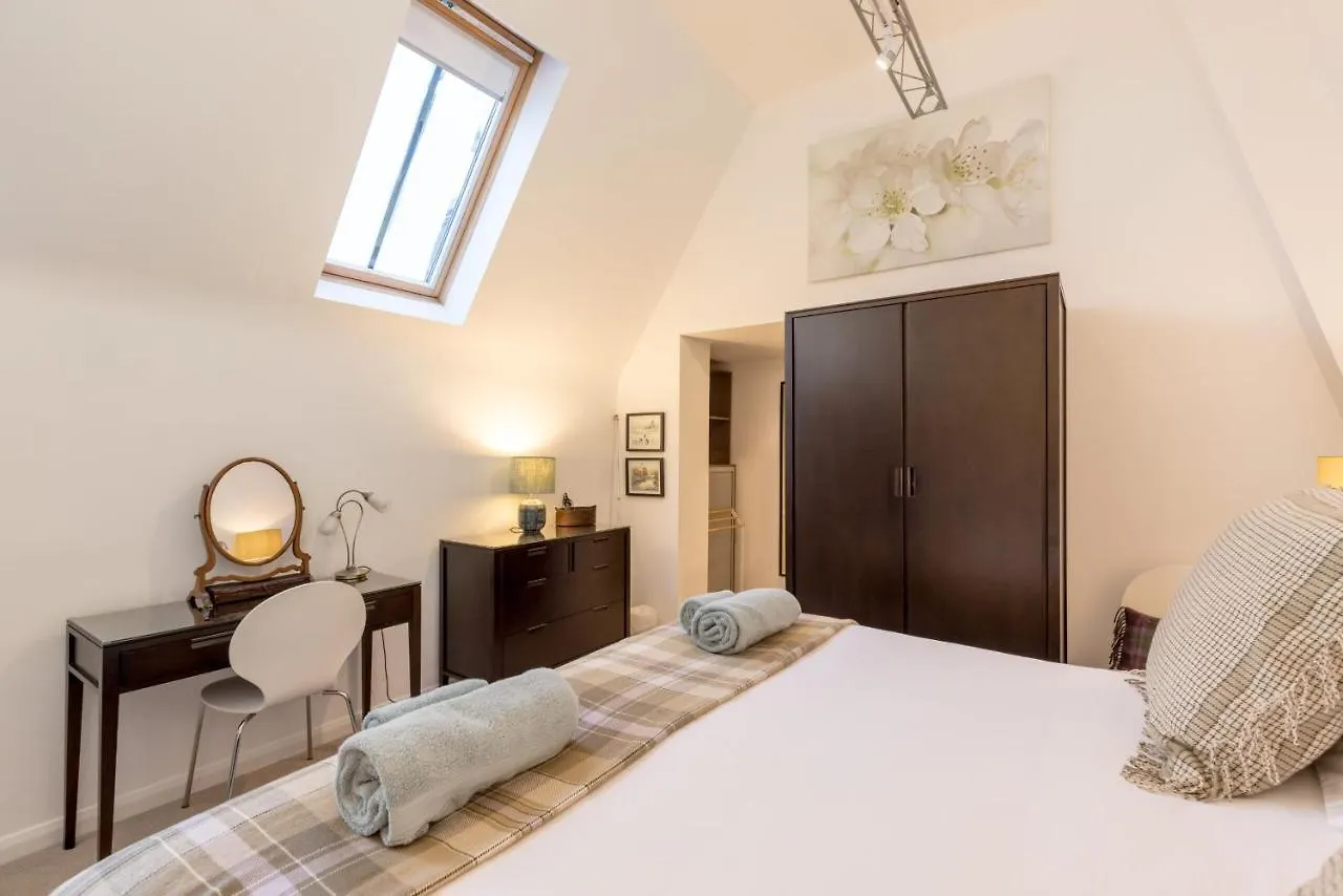 429 - New Town Hide Away With Parking Apartment Edinburgh 0*,