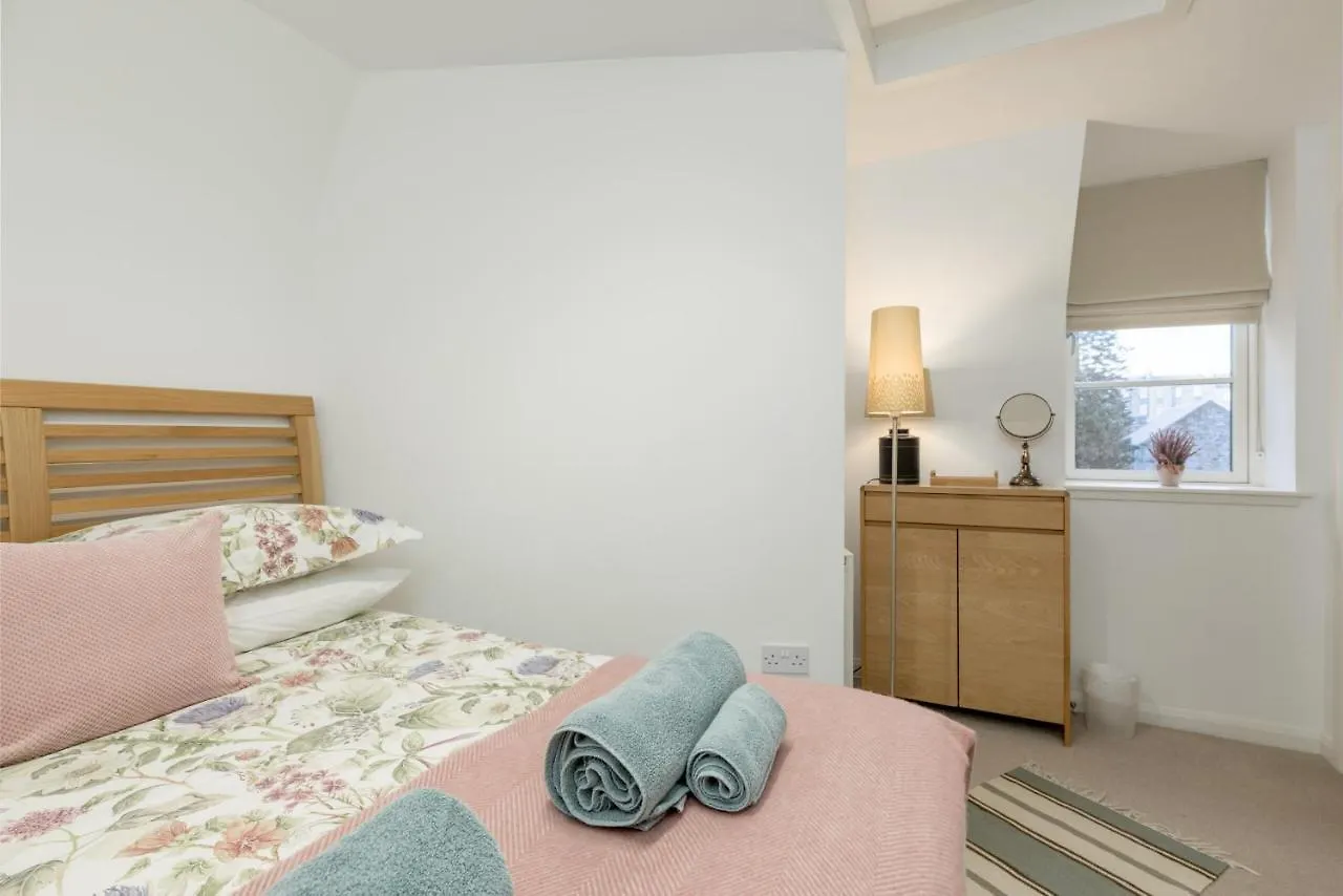 429 - New Town Hide Away With Parking Apartment Edinburgh 0*,  United Kingdom
