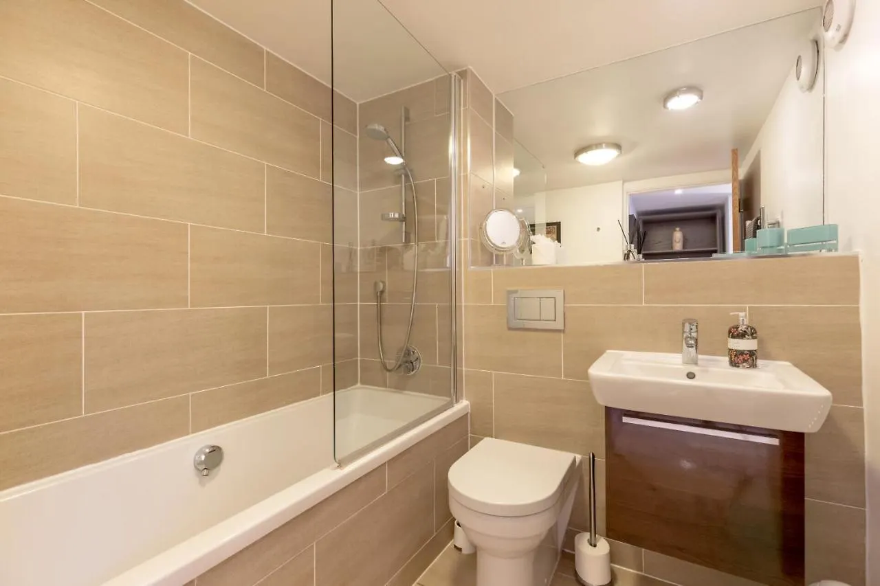 429 - New Town Hide Away With Parking Apartment Edinburgh