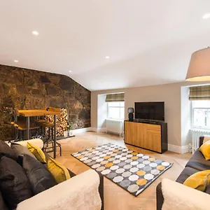 Apartment Centre, Newly Refurbished Stylish, Edinburgh