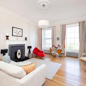 Apartment Joivy Contemporary Flat In The New Town, Edinburgh