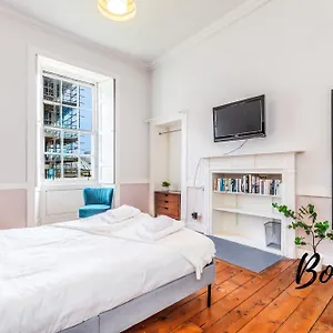Apartment Belleville Central St James Quarter Free Offsite Parking & Views By Bonjour Residences, Edinburgh